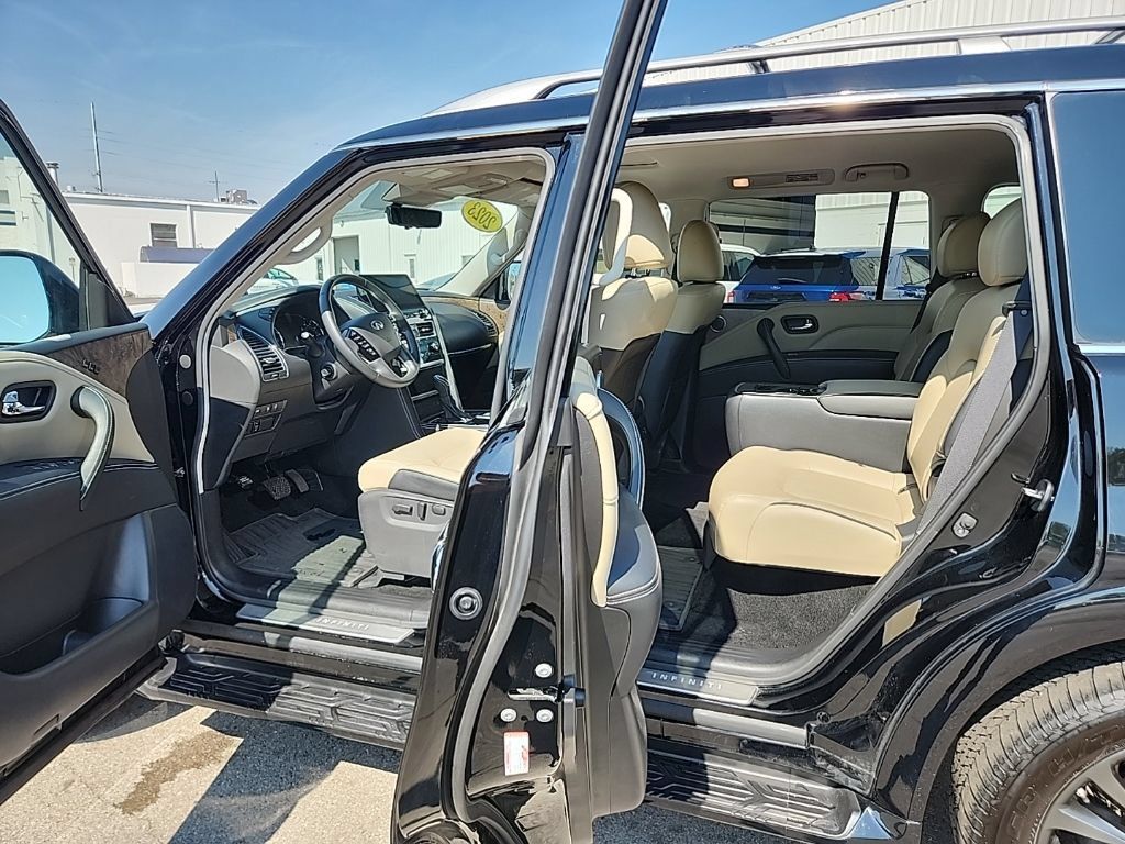 Used 2023 INFINITI QX80 Premium Select w/ Cargo Package AWD/4WD image 11