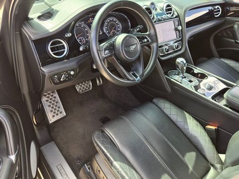 Used 2018 Bentley Bentayga AWD/4WD image 11