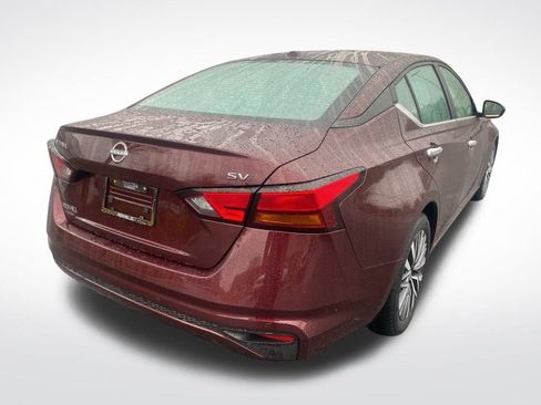 Used 2024 Nissan Altima 2.5 SV image 7