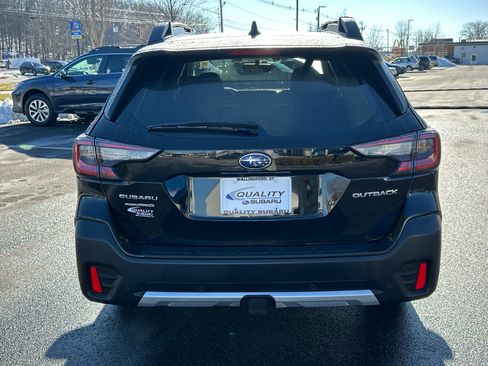 Used 2021 Subaru Outback Limited image 3