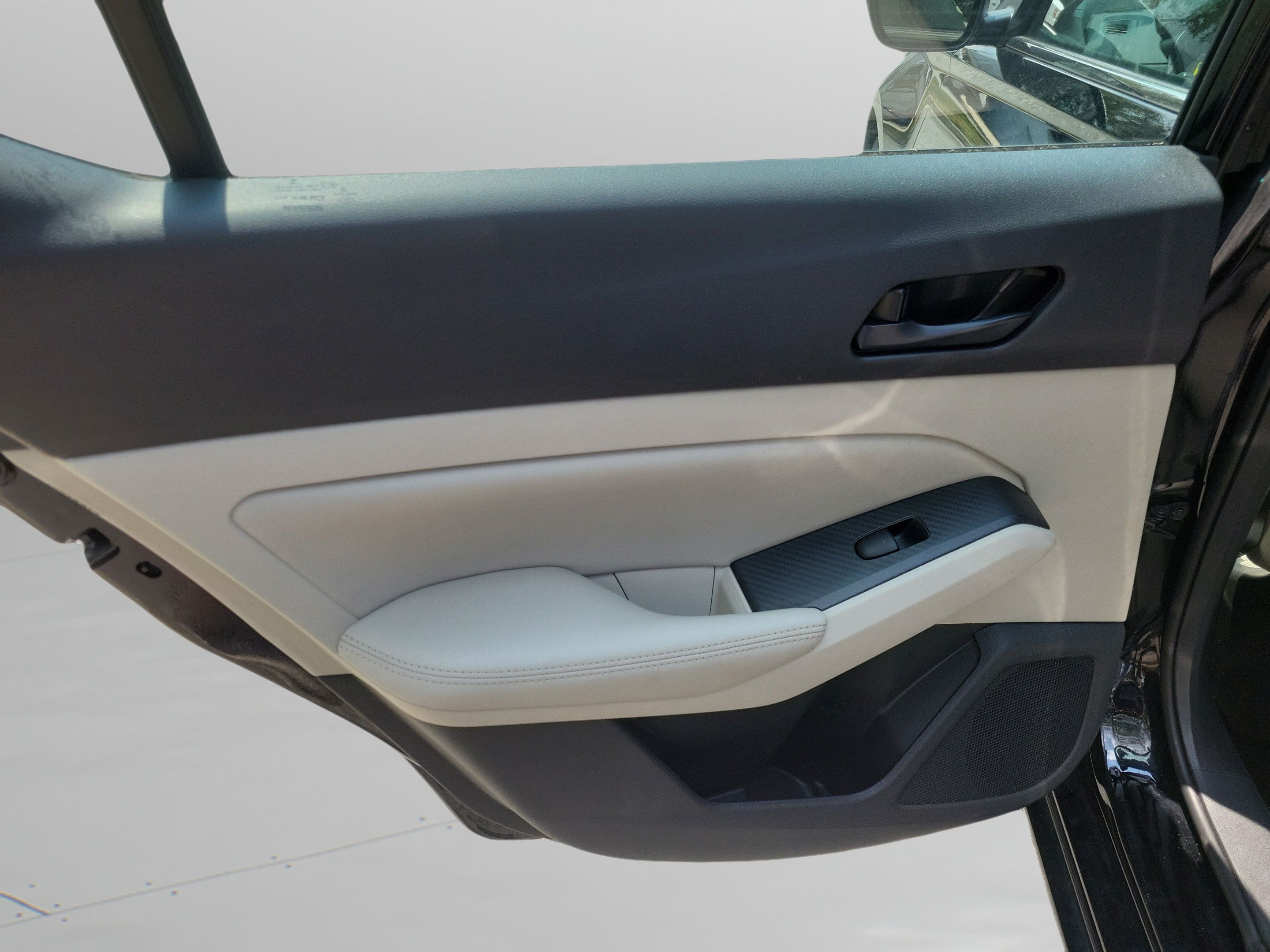 Certified 2025 Nissan Altima 2.5 SV FWD image 6