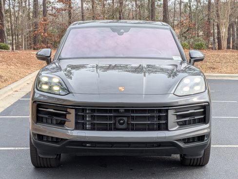 Certified 2025 Porsche Cayenne Coupe AWD/4WD image 10