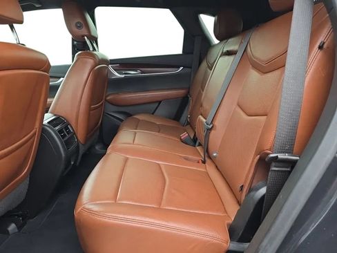 Used 2020 Cadillac XT5 Premium Luxury AWD/4WD image 16
