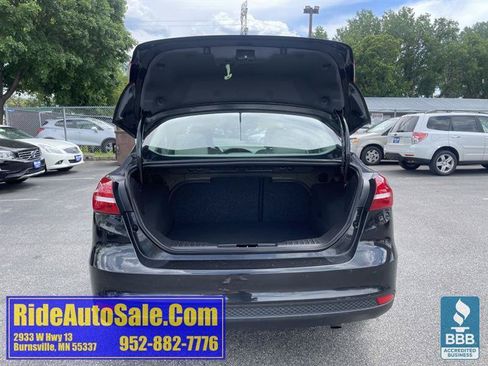 Used 2015 Ford Focus SE FWD image 27