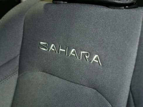 Used 2021 Jeep Wrangler Unlimited Sahara image 21