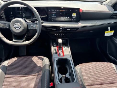 New 2025 Nissan Kicks SR image 18
