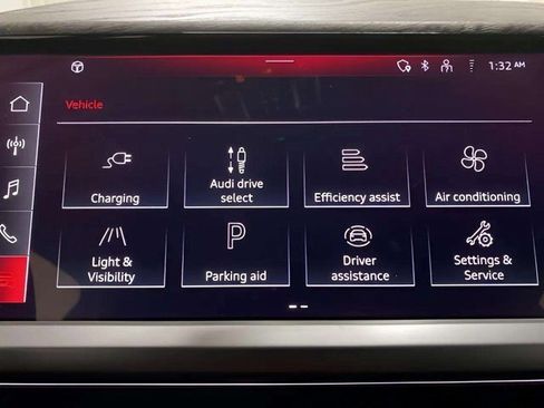 Used 2024 Audi Q4 e-tron Premium w/ Convenience Package image 46