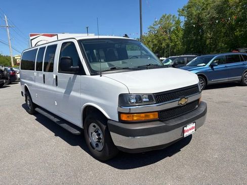 Used 2016 Chevrolet Express 3500 LT w/ LT Preferred Equipment Group RWD image 28