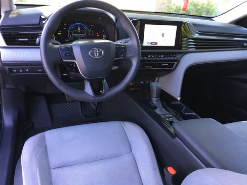 Used 2025 Toyota Camry LE w/ Convenience Package AWD/4WD image 23