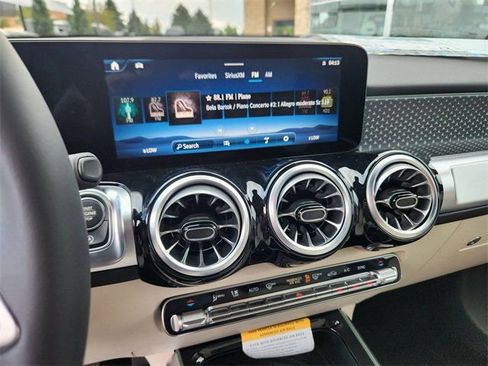 Certified 2026 Mercedes-Benz GLB 250 4MATIC image 21