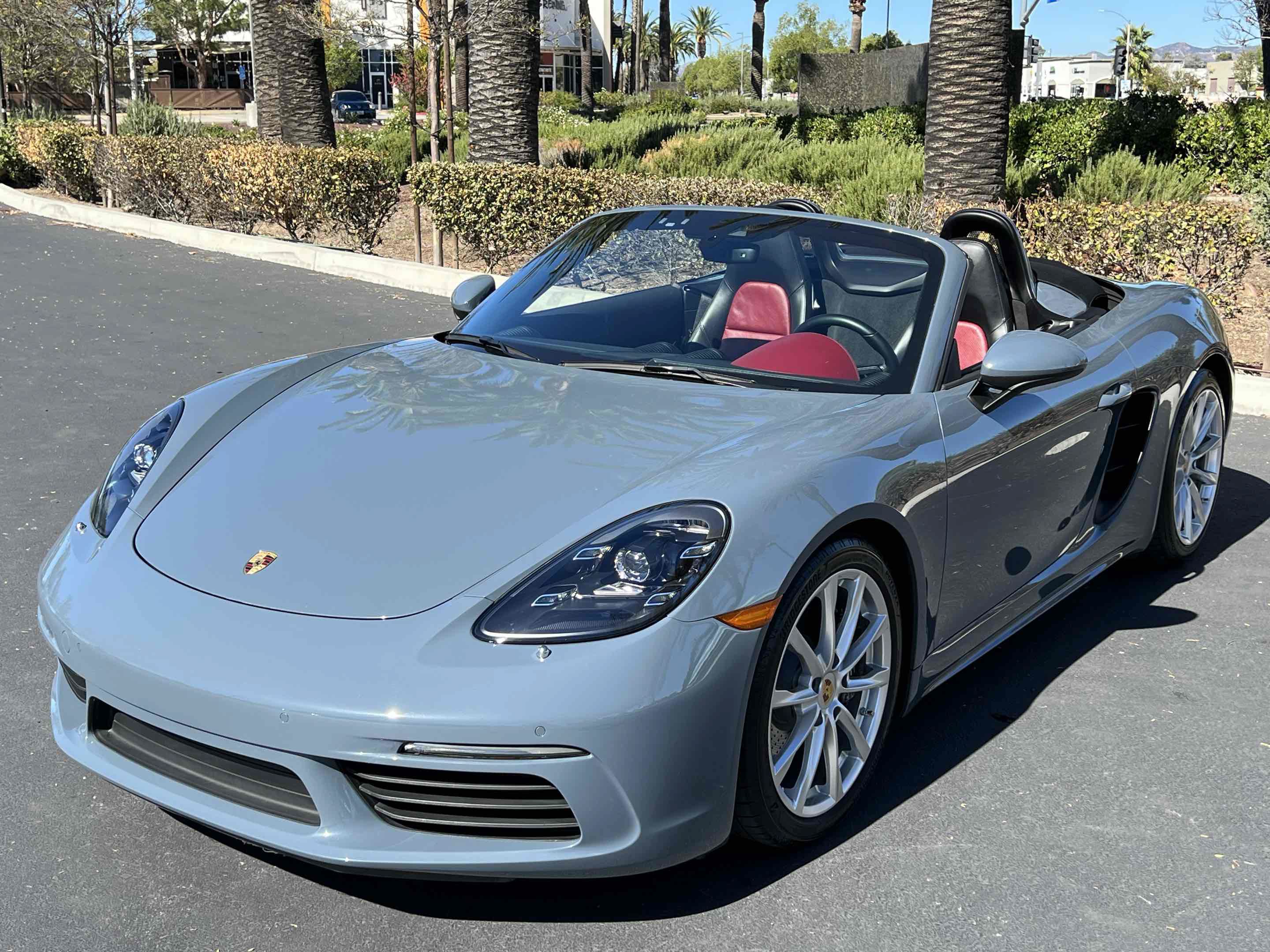 Used 2017 Porsche 718 Boxster RWD image 13