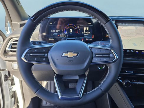 New 2026 Chevrolet Traverse High Country image 16