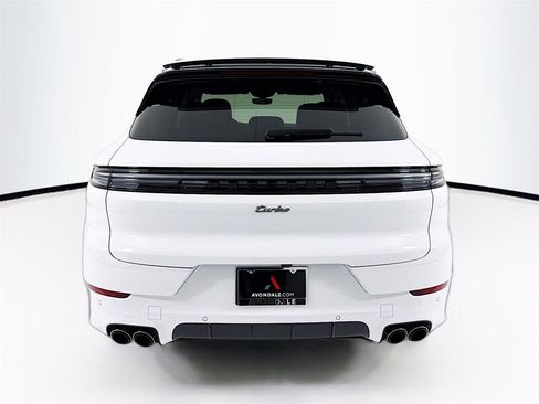 New 2026 Porsche Cayenne Turbo image 10