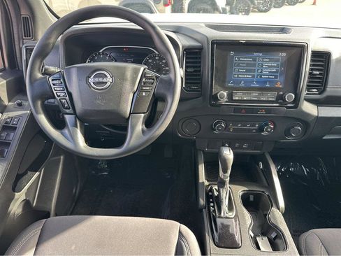 Used 2023 Nissan Frontier SV w/ Midnight Edition Package image 20