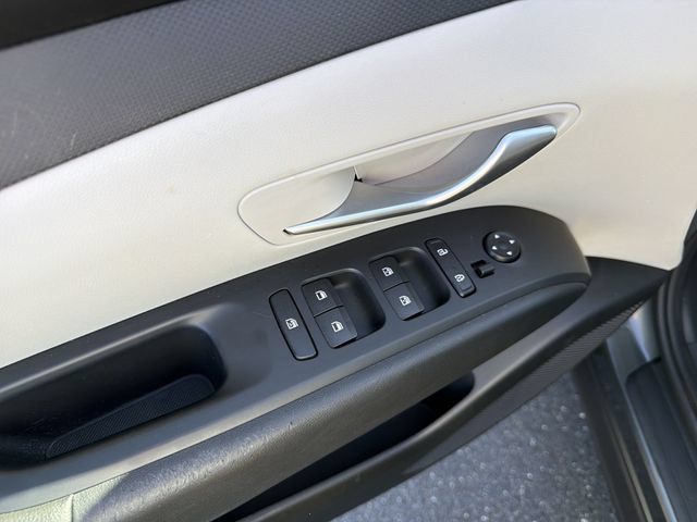 Used 2023 Hyundai Tucson SEL AWD/4WD image 23