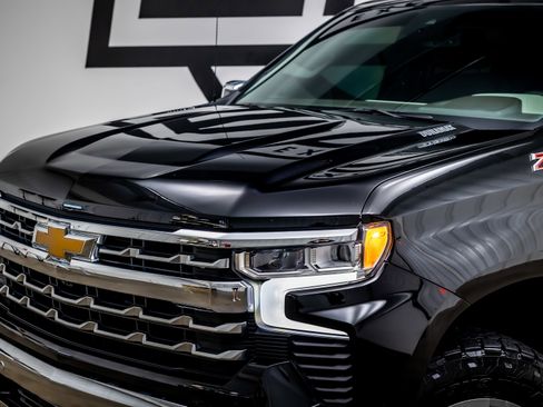 Used 2025 Chevrolet Silverado 1500 LTZ image 22