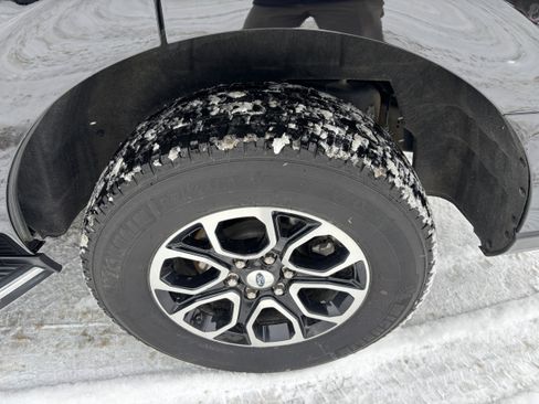 Used 2023 Ford Expedition XLT image 8