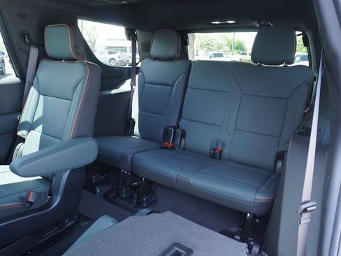 New 2026 GMC Yukon AT4 w/ AT4 Premium Plus Package AWD/4WD image 10