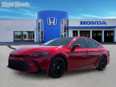 Used 2025 Toyota Camry SE w/ Multimedia Upgrade Package