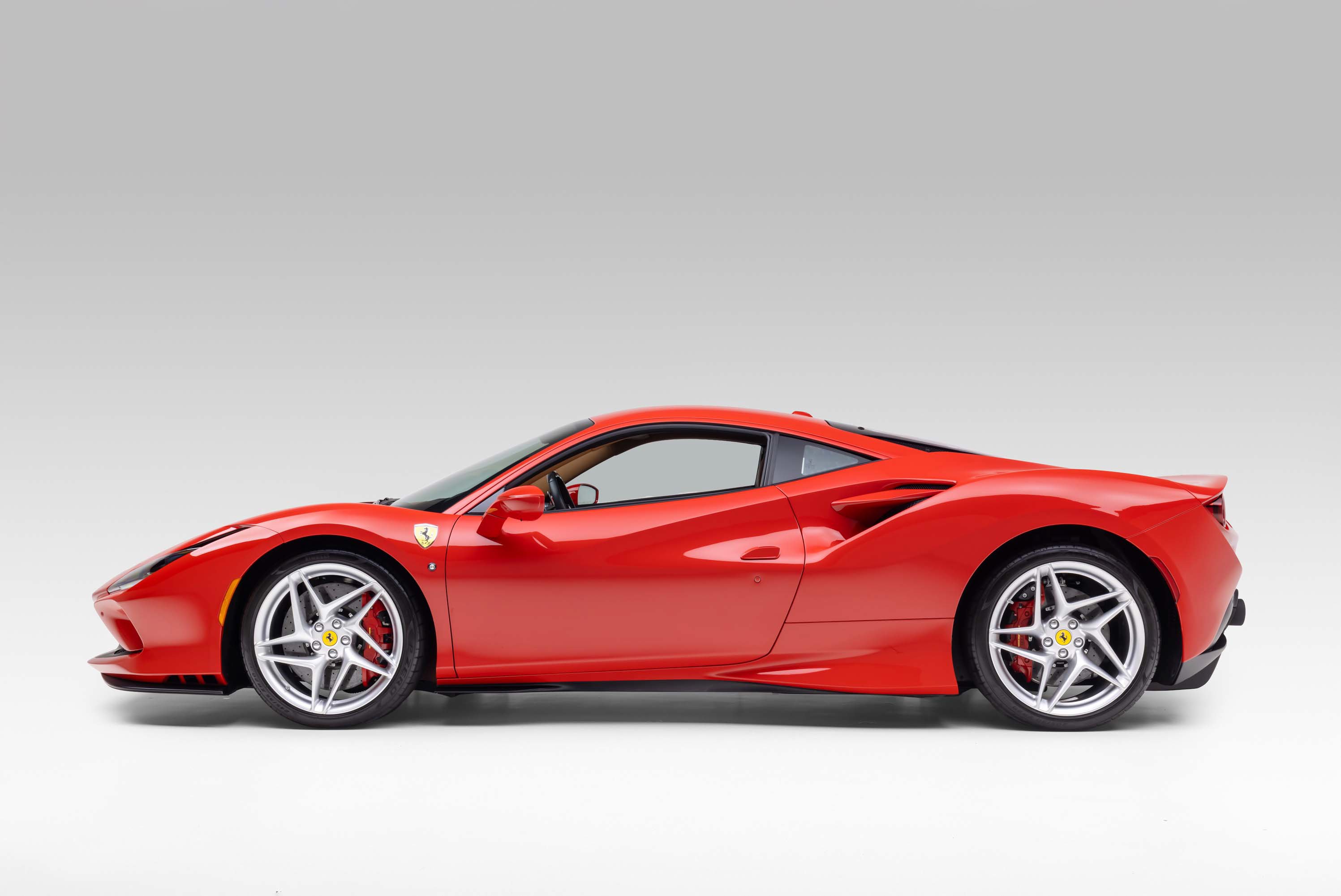 Certified 2020 Ferrari F8 Tributo RWD image 5