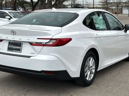 New 2026 Toyota Camry LE image 9