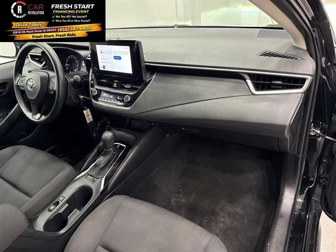 Used 2023 Toyota Corolla LE image 60