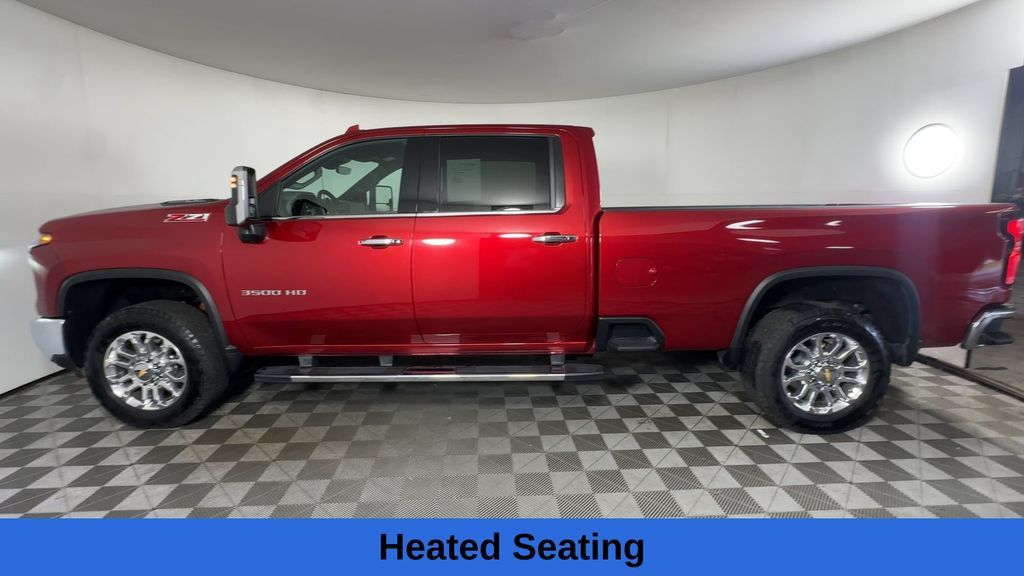 Used 2025 Chevrolet Silverado 3500 LTZ w/ LTZ Premium Package AWD/4WD image 8