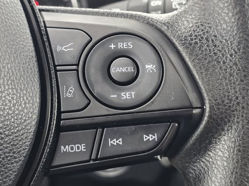 Certified 2022 Toyota RAV4 XLE w/ Convenience Package AWD/4WD image 31