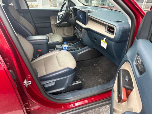 Used 2025 Ford Maverick Lariat AWD/4WD image 5
