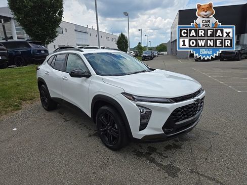 Used 2024 Chevrolet Trax ACTIV w/ Driver Confidence Package FWD image 1