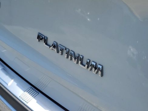 Used 2023 Nissan Rogue Platinum FWD image 8