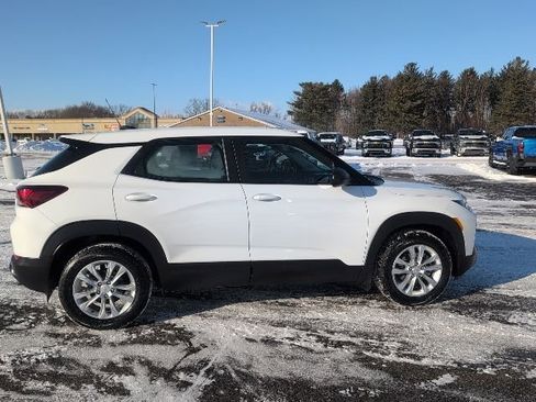 Used 2023 Chevrolet TrailBlazer LS image 9