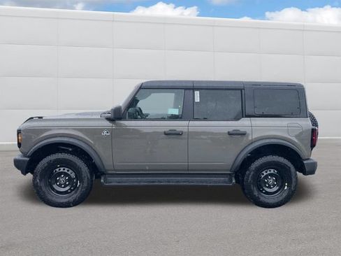 New 2026 Ford Bronco Outer Banks w/ Black Appearance Package AWD/4WD image 2
