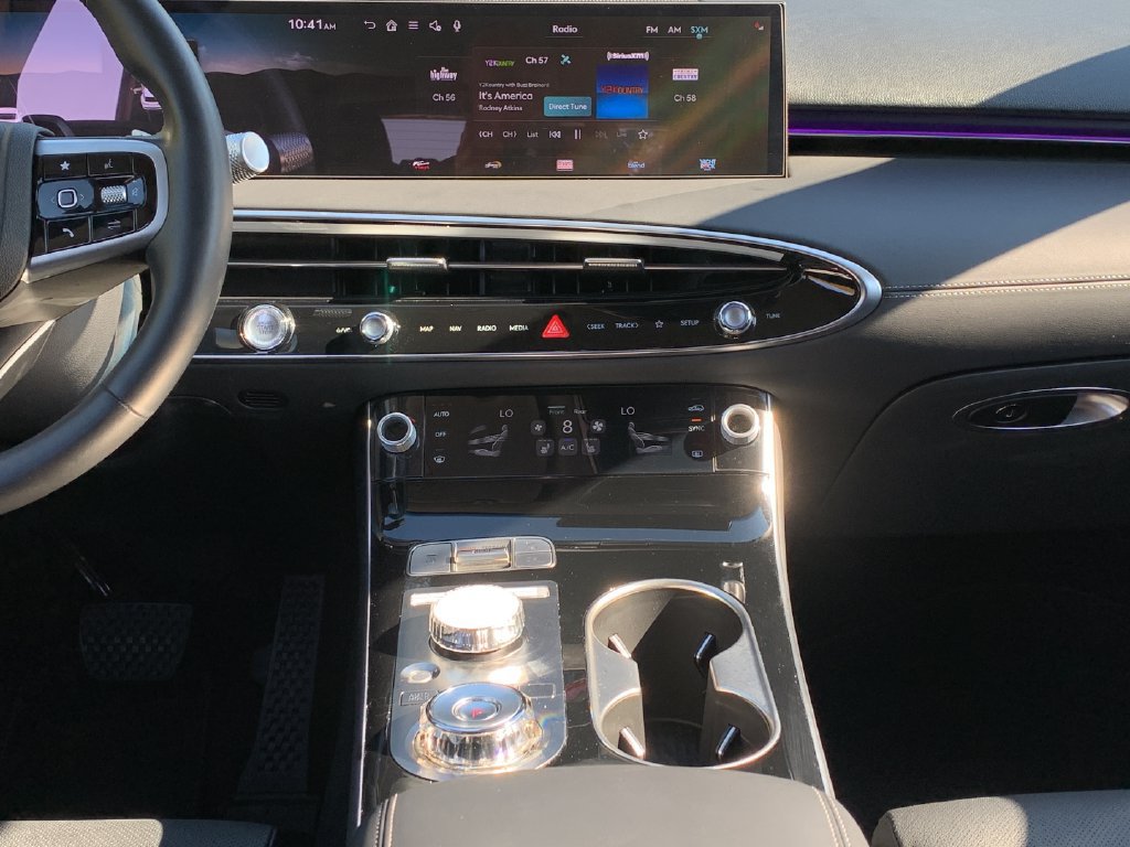 Certified 2026 Genesis GV70 2.5T AWD/4WD image 18