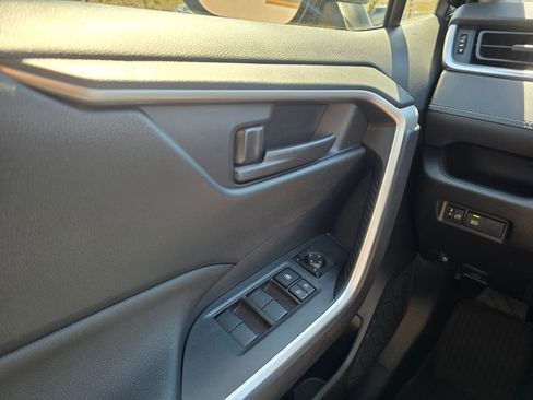 Used 2025 Toyota RAV4 LE AWD/4WD image 26
