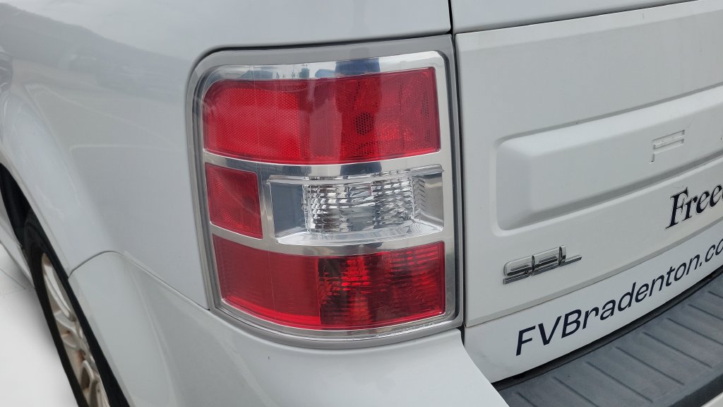 Used 2015 Ford Flex SEL w/ Equipment Group 202A FWD image 10