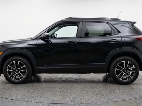 Used 2025 Chevrolet TrailBlazer LT FWD image 5