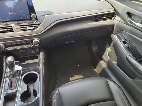 Certified 2024 Nissan Altima 2.5 SR FWD image 17