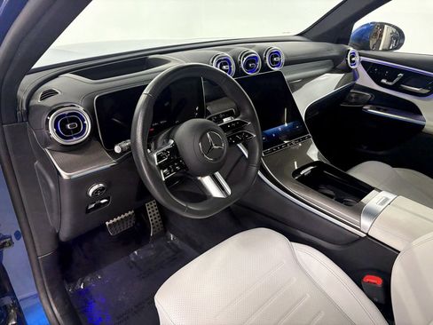 Used 2025 Mercedes-Benz GLC 350e 4MATIC w/ AMG Line image 9