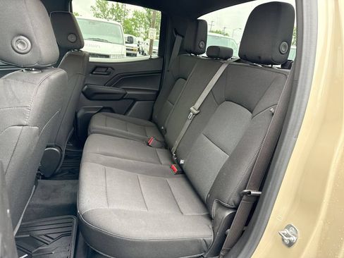 Used 2024 Chevrolet Colorado W/T RWD image 23