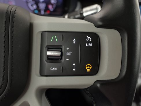 Used 2020 Land Rover Defender 110 HSE AWD/4WD image 43