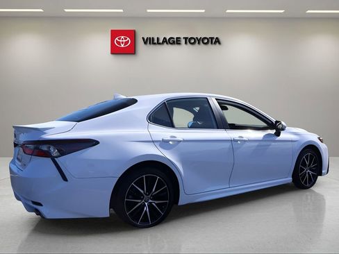 Certified 2023 Toyota Camry SE image 5