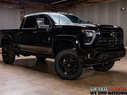 Used 2024 Chevrolet Silverado 2500 LTZ w/ LTZ Plus Package image 1