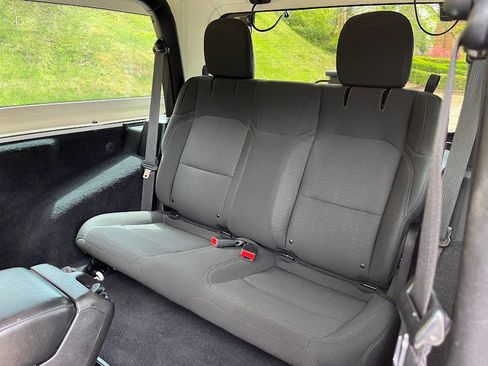 Used 2019 Jeep Wrangler Sport AWD/4WD image 37