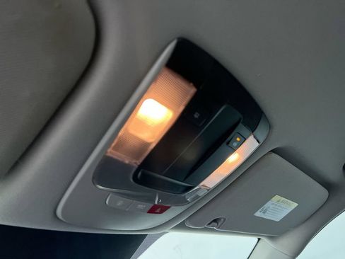 Used 2023 Kia Sorento S FWD image 18