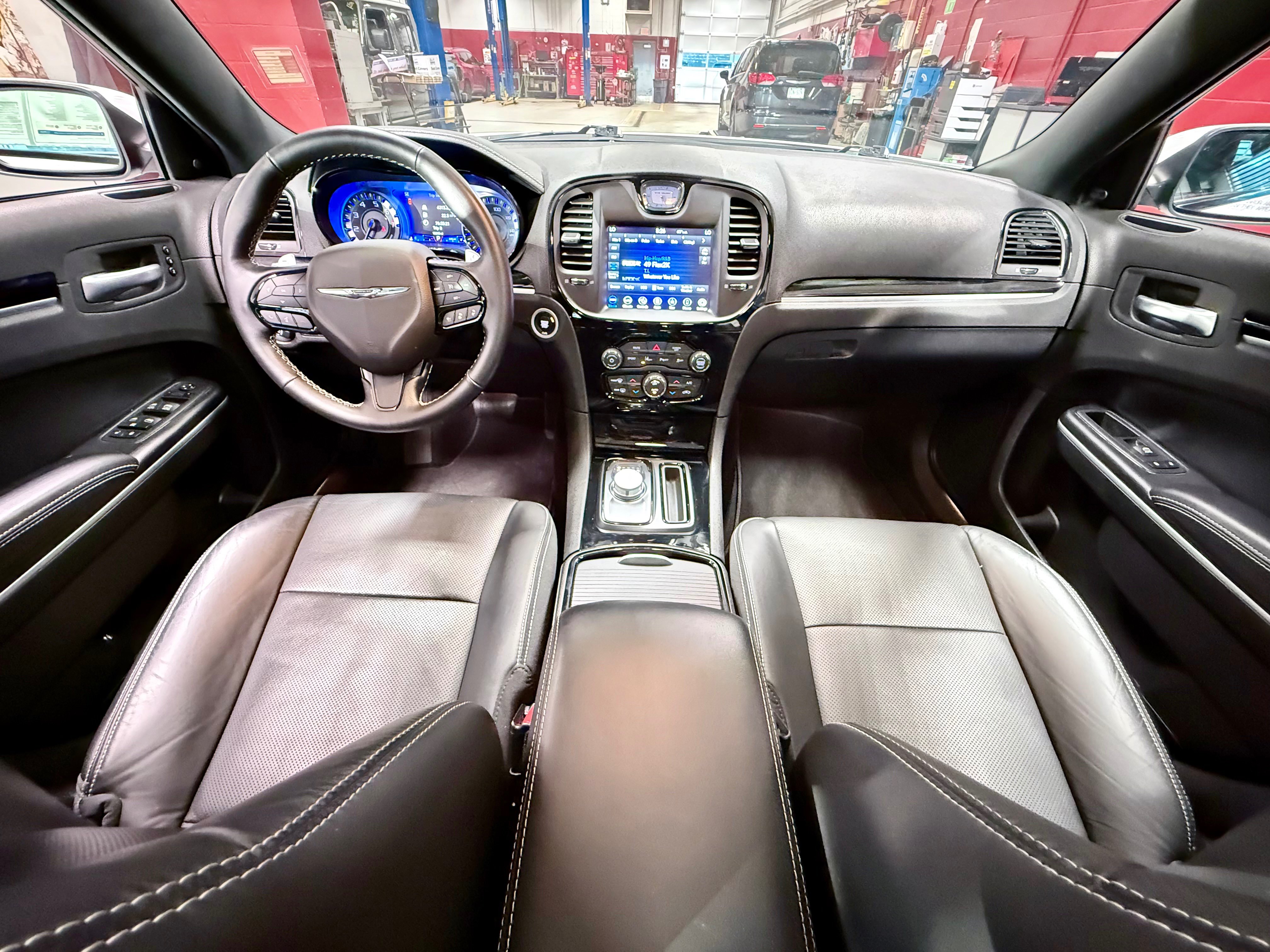 Certified 2022 Chrysler 300 S w/ Comfort Group RWD image 19
