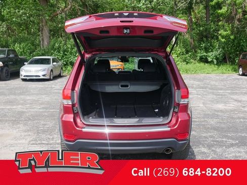 Used 2015 Jeep Grand Cherokee Limited w/ Luxury Group II AWD/4WD image 16