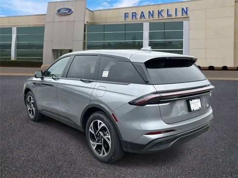 New 2025 Lincoln Nautilus Premier w/ Equipment Group 102A image 5