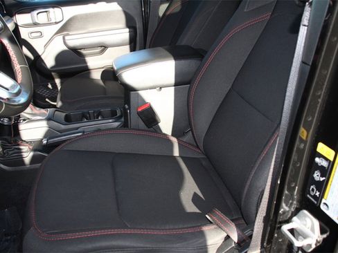 Used 2022 Jeep Gladiator Rubicon w/ LED Lighting Group image 23