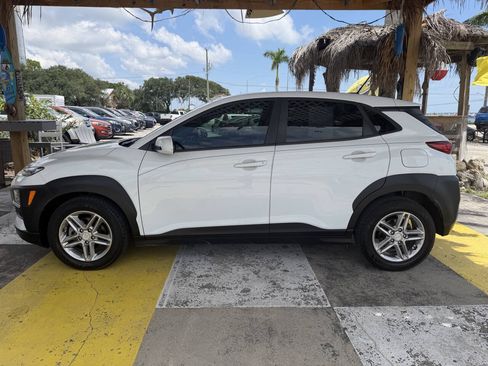 Used 2018 Hyundai Kona SE FWD image 7
